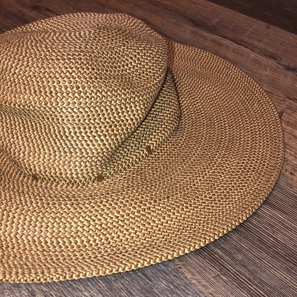 Nine West hat💫